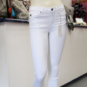 KanCan White Capris